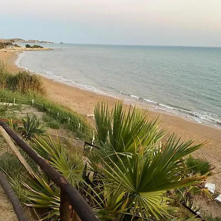 Torredigaffe Home, Casa Nella Piazzetta Del Borgo A Due Passi Dal Mare Holiday home